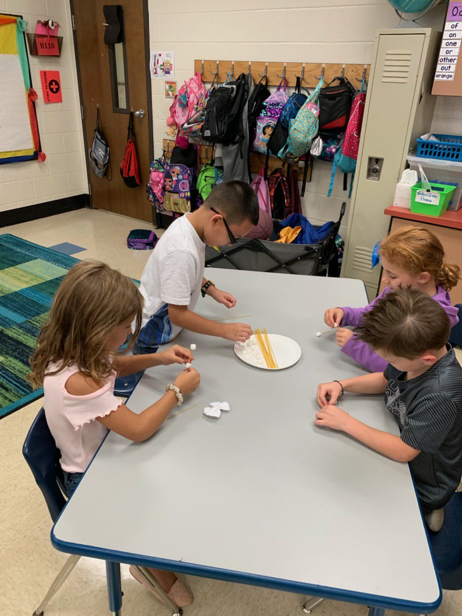 Growing as a family! 2nd graders in Mrs. Hadden's class do team building activities. #wearefamily #nsesrocks #vision2020 #2ndgradeseesit #OneTeamOneMissionOneRockHill