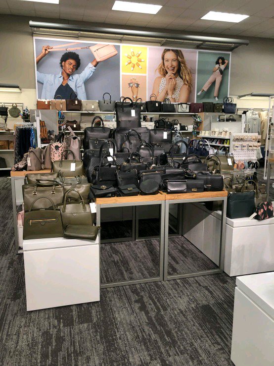 VM_Connor's tweet image. Style consultant, Rachel revamped our accessories dept after a very busy BTS weekend!!! It looks incredible!! 😎 #T2186 #Standards #TargetStyle #VisualMerchandising #WorkSomewhereYouLove @Bryjudy @TGTmatt2186 @DZeppuhar @45MRossi @madeleinepm23