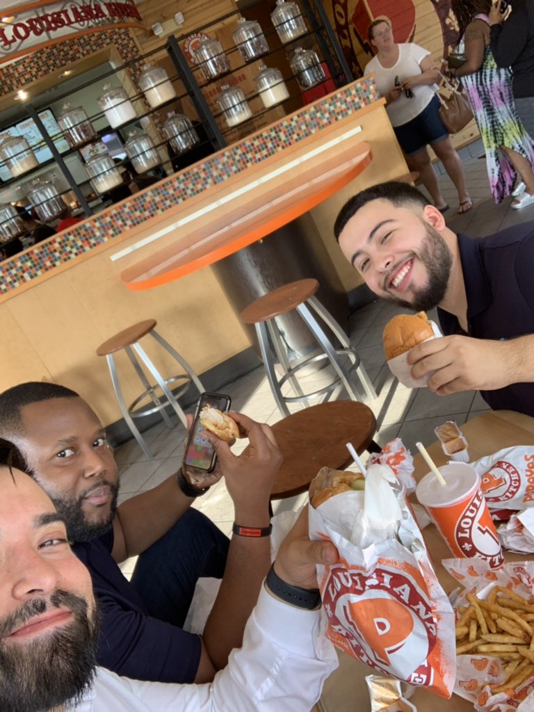 Great time with the guys ! @ETambaPortables <a href="/erickmportables/">Erick M</a> Visiting the local #Firedepartments , educating and bringing awareness to #FIRSTNET @ATTPortablesEVD <a href="/jodiquinn69/">Jodi Quinn</a> <a href="/elthonmunoz/">Elthon Munoz</a> @DaijuanDavisSr  shot out to <a href="/PopeyesChicken/">PopeyesChicken</a> for the  lunch ! Great sandwich
