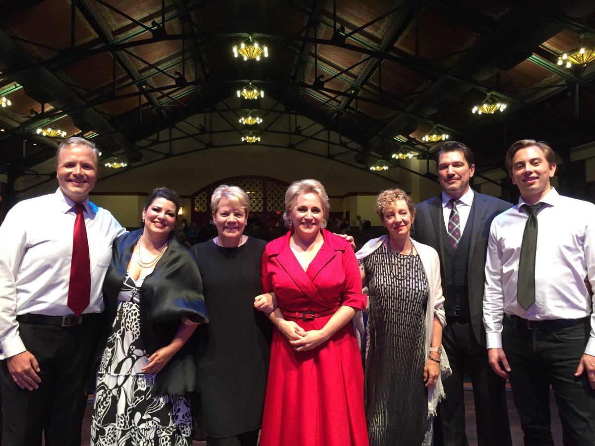 Now that’s what I call fun! <a href="/LennyBernstein/">Leonard Bernstein</a> ‘s Trouble in Tahiti with amazing cast and musicians!
@patracette  <a href="/PauloSzot/">paulo szot</a>  <a href="/ChicagoPhil/">Chicago Philharmonic</a>  <a href="/JamieBNYC/">Jamie Bernstein</a>