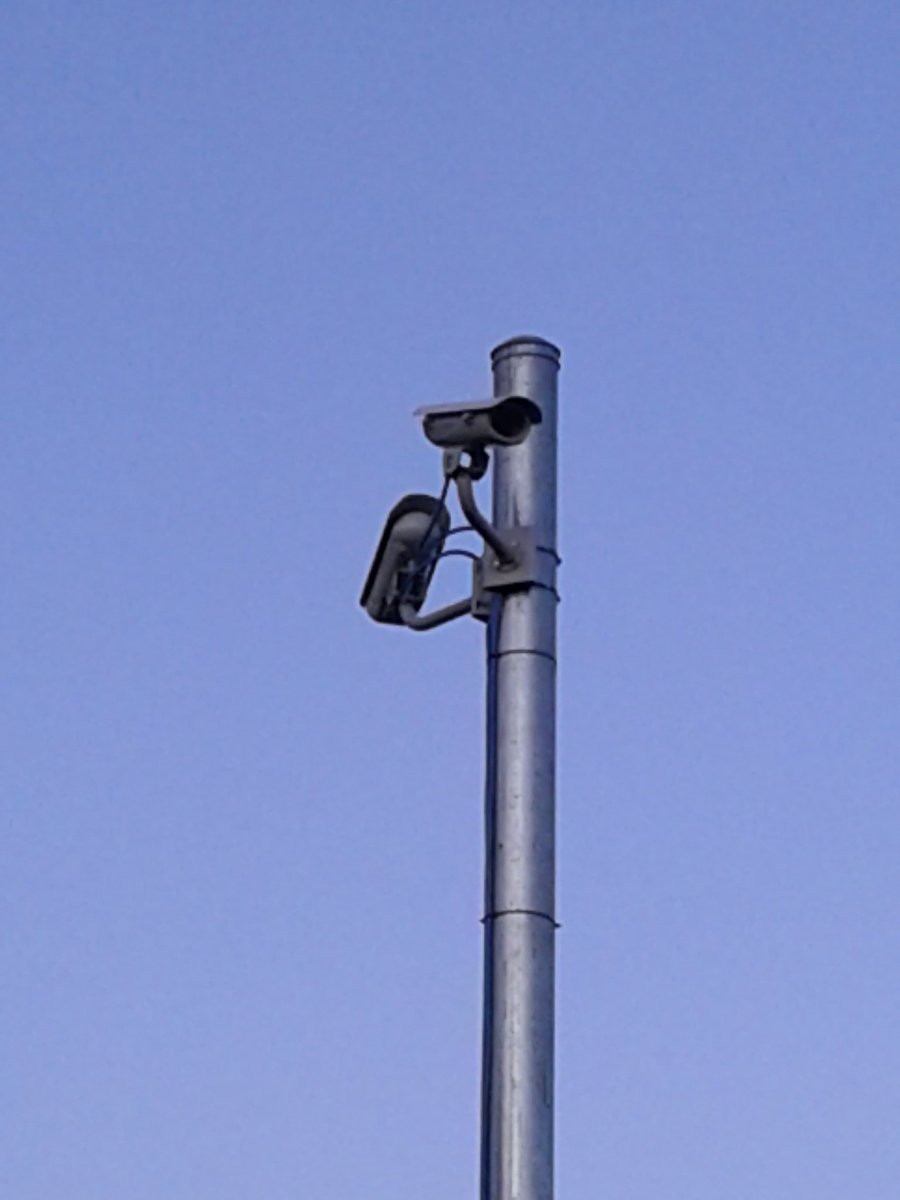 andrew kroll (@a_m_kroll) on Twitter photo 2019-08-23 03:06:58 Lots of cameras as well Lots of cameras as well