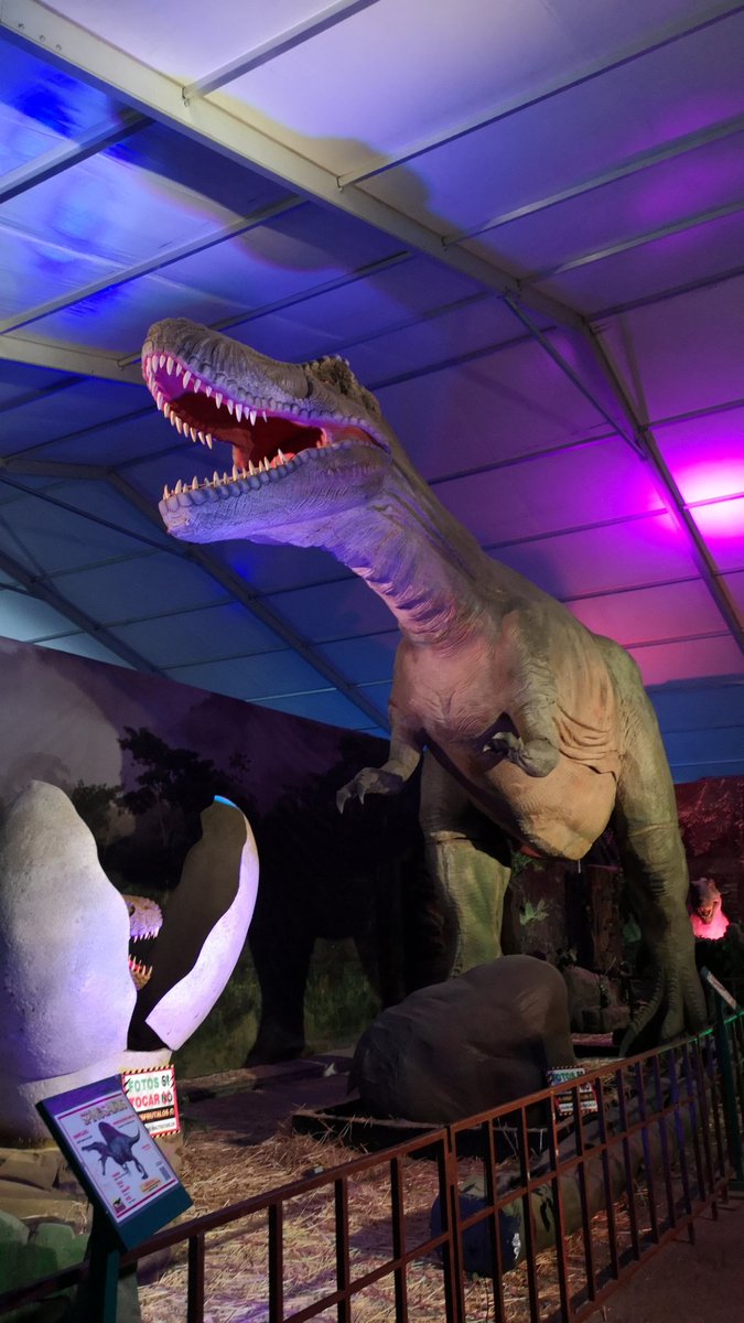 MyldretAyala's tweet photo. @EspectaPop en la #expocision de #RoboticDinosaurs que se está presentando en la @CarpaAstros hasta el 16 de septiembre.
No sé la pueden perder esta impresionante!!😃🦕🦖 https://t.co/MnGGOhCBye