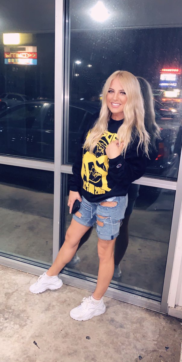 Ashley VanPevanage tweet media