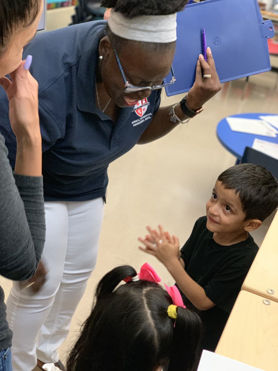 REDSTEM_Magnet's tweet photo. We ❤️ our Red Elementary families. Our scholars are meeting their teachers for the 2019-2020 school year. #EverythingRED https://t.co/SnmbeCtlAg