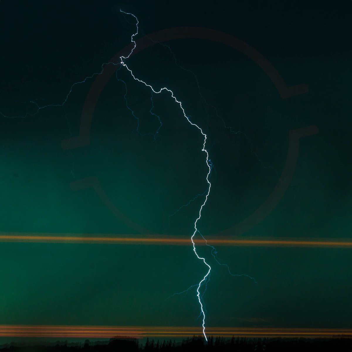 DirectedMemorie's tweet photo. #tbt retouched photos from an early June chase
#cglightning south of Selkirk, Mb. #mbstorm #mbstorms #lightning #chasingmanitoba #directedmemories https://t.co/aE0L49n89s