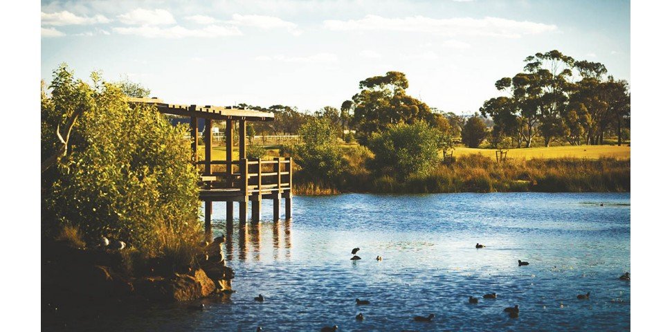 We're pleased to announce that the civil contract for the landmark Eynesbury Township development has been awarded to Winslow Constructors. We're looking forward to working with them to bring this unique destination to life. resimaxgroup.com.au/news-and-analy…