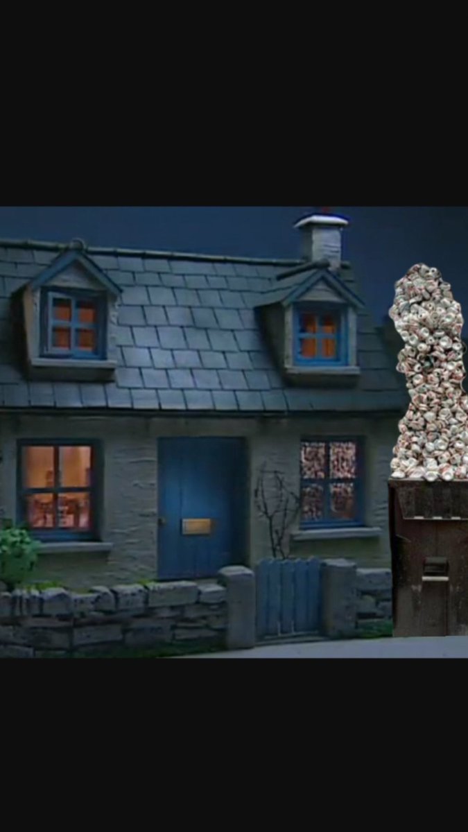 PostmanPat__'s tweet image. Well . . . . That&apos;s my recycling bin put out 👍

#PissedUpPat