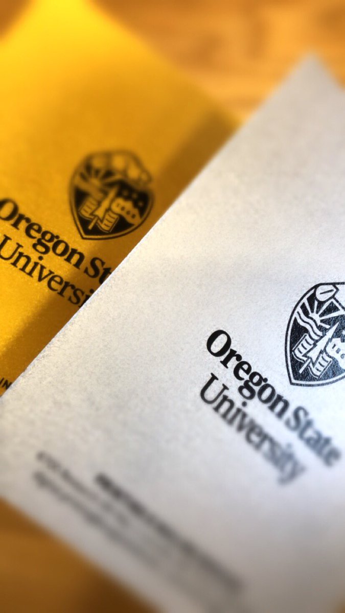 OSUPrintMail's tweet photo. Who’s ready for University Day? We’ve got some fresh new notepads, notebooks and stickers in the making. Looking forward to meeting all of you new Beavers!
#universityday #oregonstate #osu #gobeavs #osuuniversity #2019 #newosu #printingandmailing #osupride #goldpaper #silverpaper https://t.co/zWptUho5mn