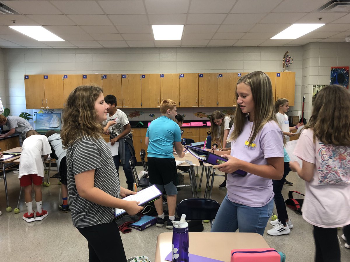 AmandaFoster76's tweet image. We got to know our colleagues today! We developed our own #datatables by choosing qualities to investigate and obtain data sets @RCEMiddle! 💜#TinyPanthers #DryMix #RCEinvestigates #RCEobserves