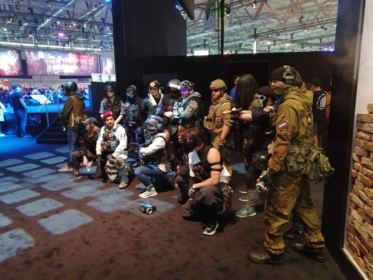 Gamescom So Many Awesome Cosplays At Gamescom19 You Guys Rock Cosplay Gamescom