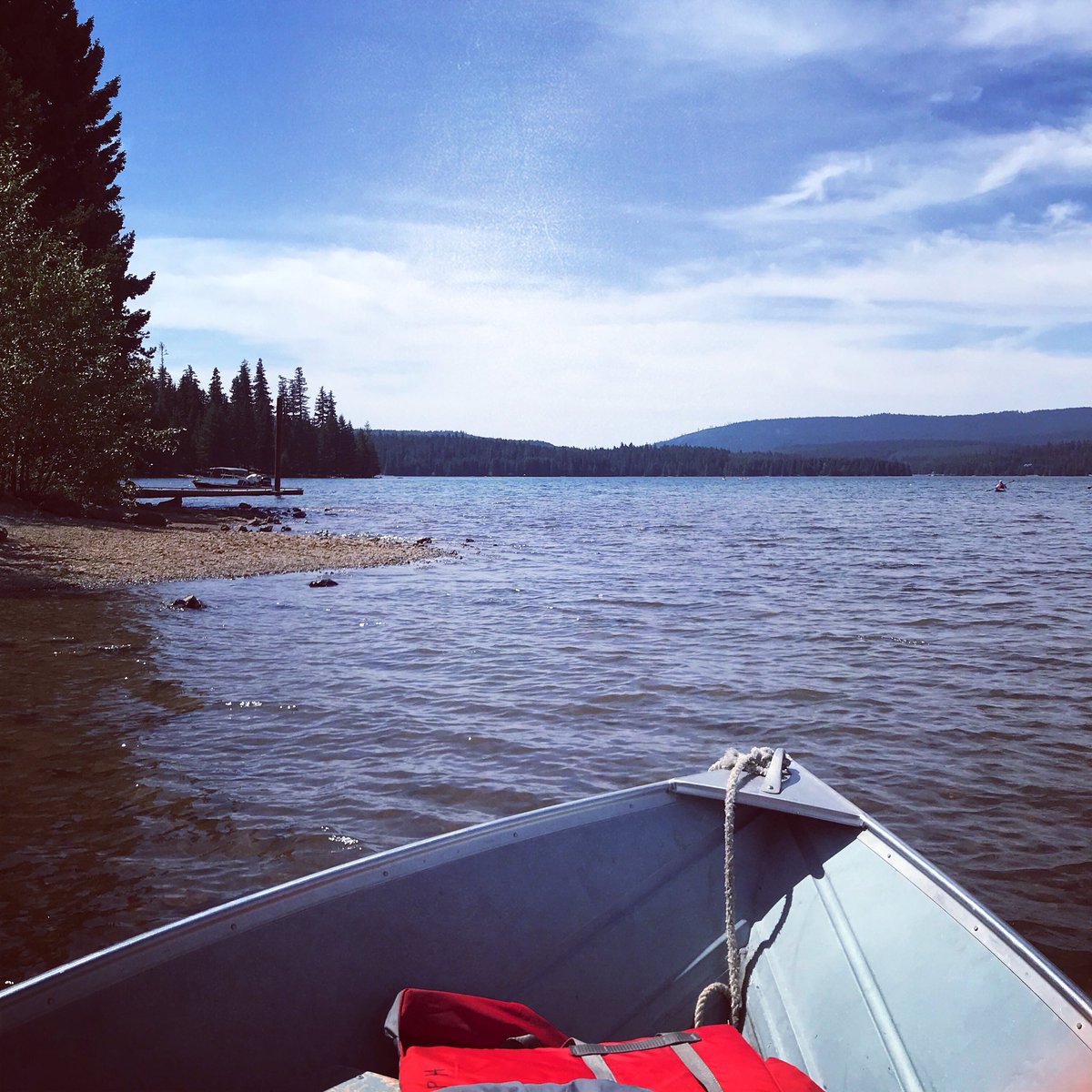 KirstenHimes's tweet photo. Boatin’ in the afternoon. #timothylake #omht #mthood #camping https://t.co/B3Z9BUCbNf