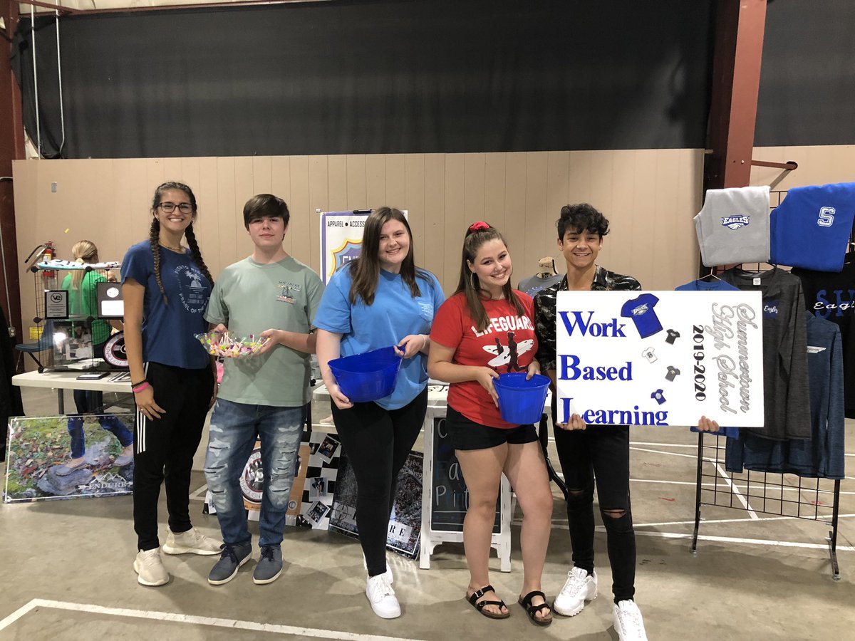 vutnerabIe's tweet photo. Way to represent @SHS_EagleNation  Work Based Learning and VE students and @BrittBenefield at the 2019 Whole Child Expo! #ProudCTEDirector https://t.co/m6YlEOSKi7