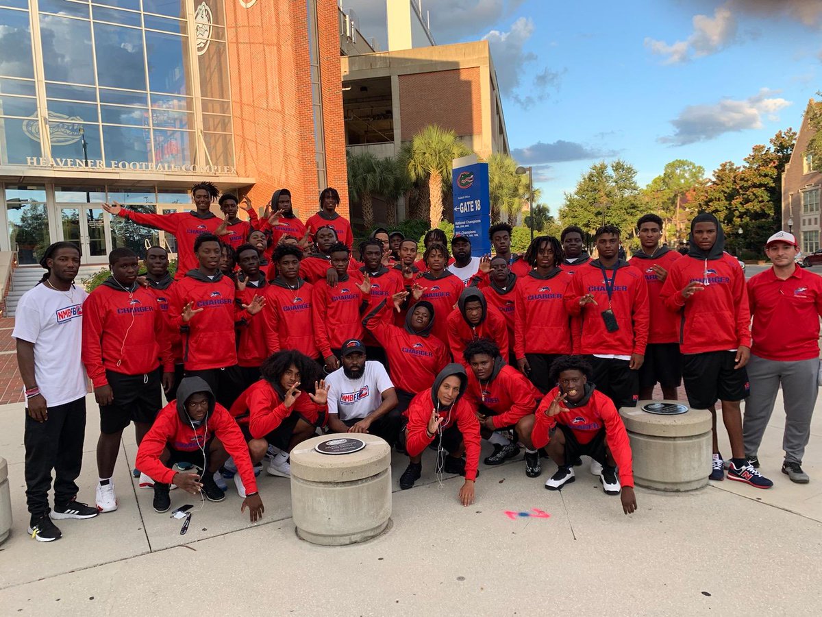 305HeatLive's tweet photo. The whole Team up in Gainesville "The Swamp" on our way to Alabama #ChargerFootball #NorthMiamiBeachChargers https://t.co/Hn9k2JPUDL