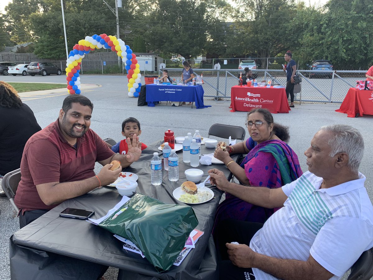 kdaniels223's tweet image. Back to school night BBQ was a huge success. Thank you to all of our families for coming to see us! #thelittlecolonials #thepowerofprecsd