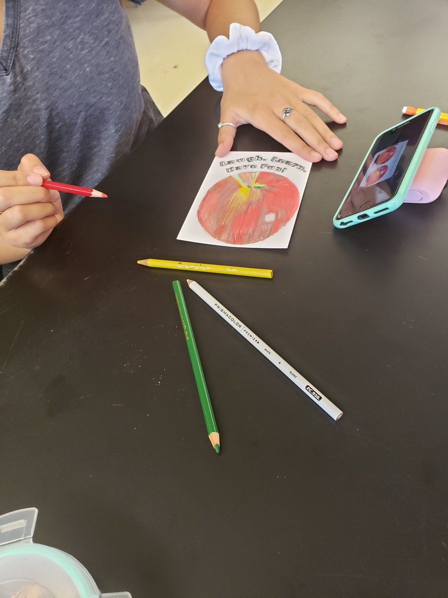 art_with_o's tweet image. Painting apples and learning about color #fhs #WeAreOne #learntocolor