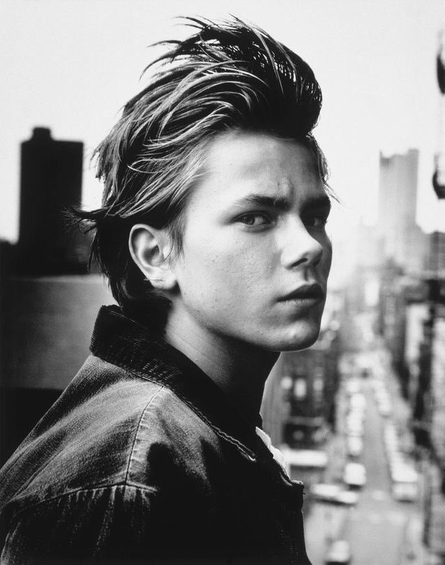 Happy 49th birthday River Phoenix, an angel will never be forgotten. 