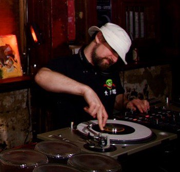 ELECTRIC HOTPOT - All Vinyl Go Go Party 9P-12A. Eclectic records from the 60s &amp; 70s. TSOT DJ Elvin T &amp; Trestle Special Dina Jones. No Cover. 

LATE NIGHT HAPPY HOUR 10P-11P $3 Yuengling Lager Can, $4 Select Craft Drafts &amp; $5 Trestlewide &amp; Well Spirits. #vinyl #dj #gogo #nocover