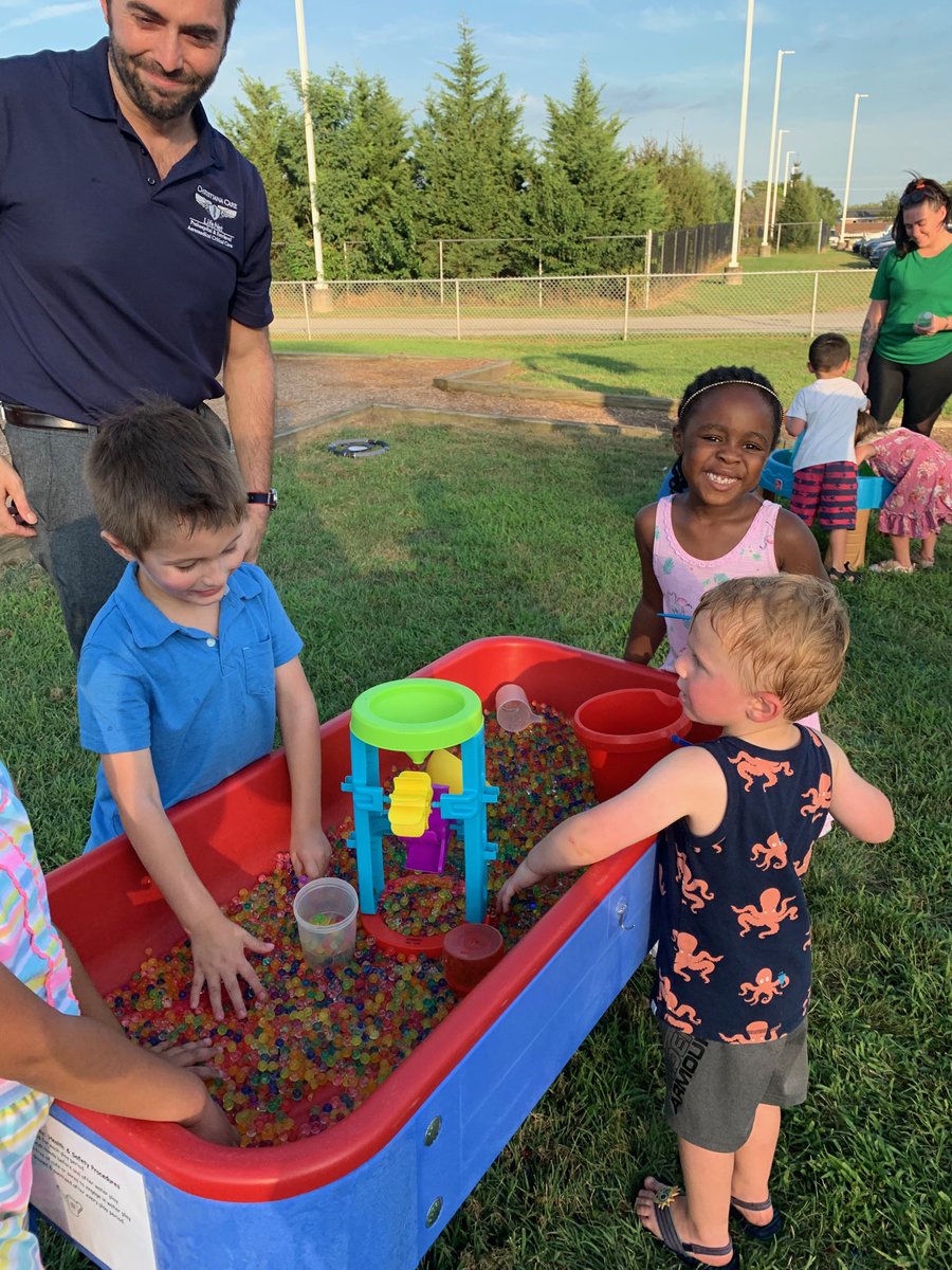 kdaniels223's tweet image. Back to school BBQ! Special thank you to Christiana Care for sponsoring our event again this year. #thelittlecolonials #thepowerofprecsd