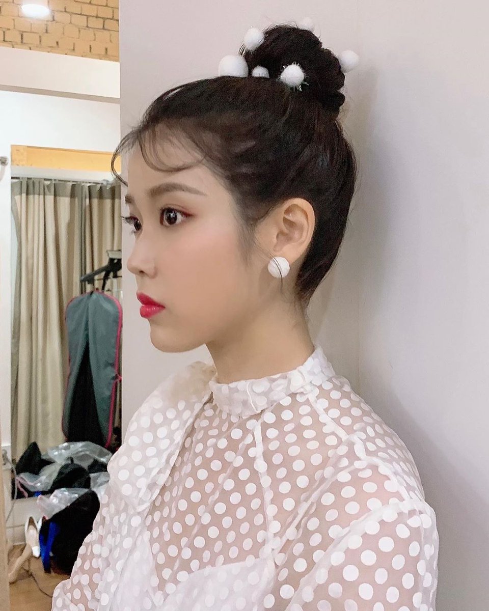 Erlinzhang Busy On Twitter Iu S Personal Stylist Noh Joo