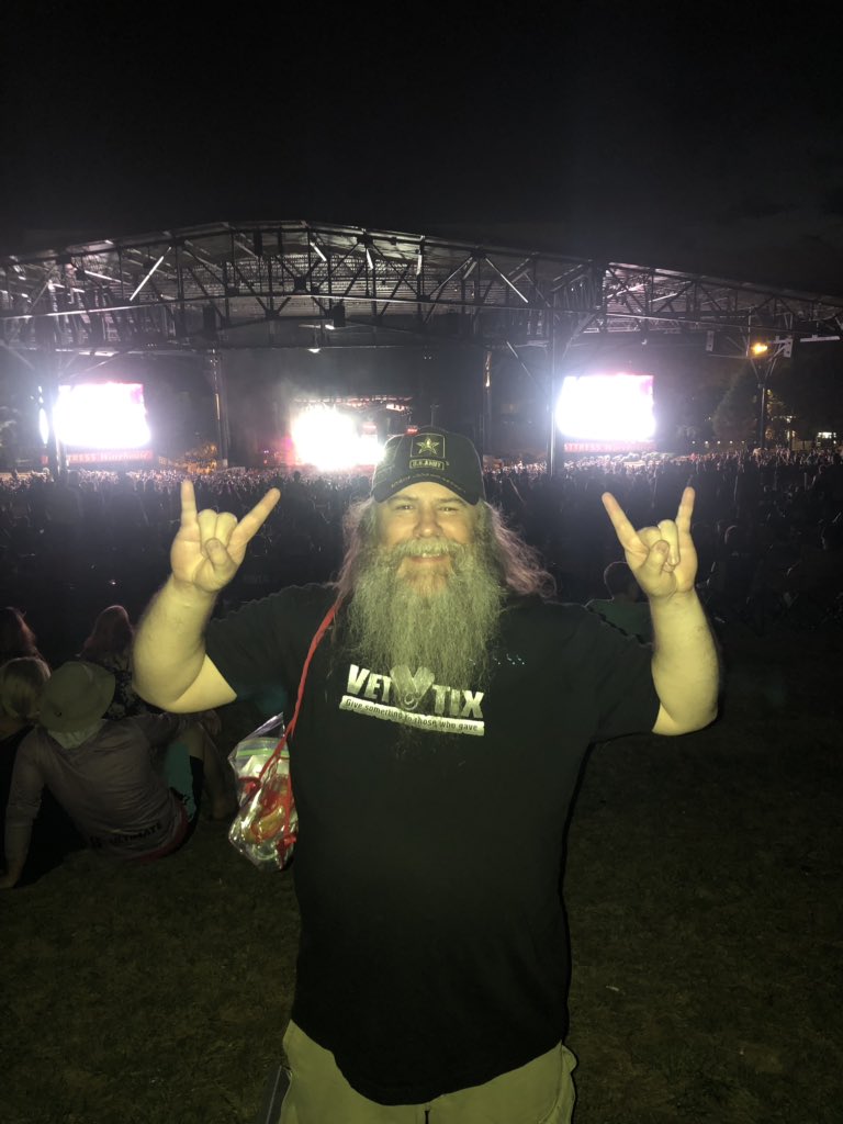 jonpmcb's tweet photo. Thank you @VetTix @Chevelle https://t.co/LguNbxePeM