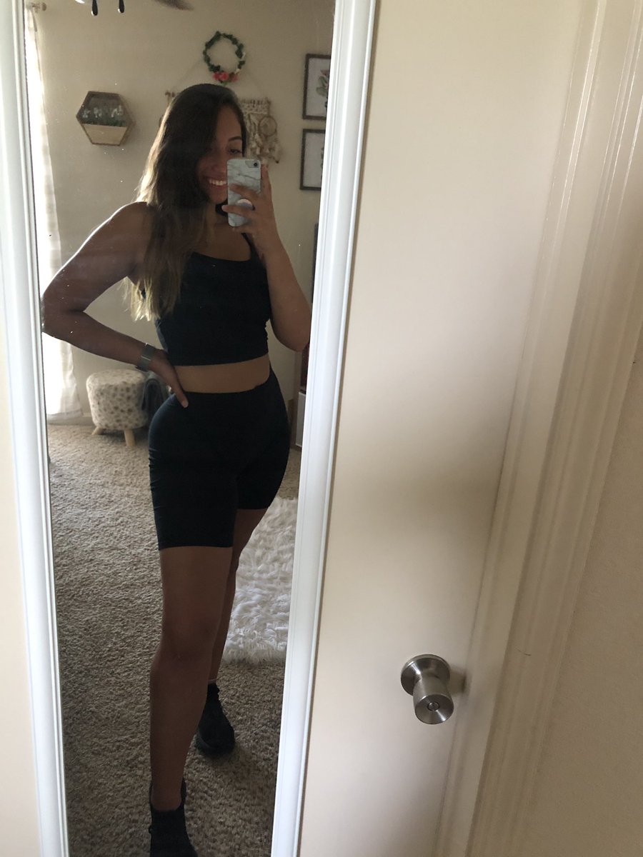 _briannazayas's tweet photo. 🖤 https://t.co/LtG1ZwFPNe