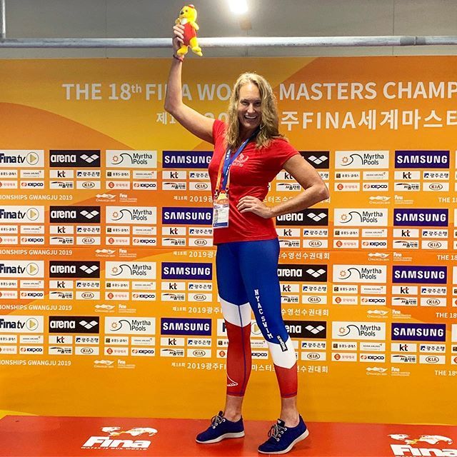 hxcsport's tweet photo. Our favorite backstroker @kgfa brought home the gold from Gwangju wearing, of course, #customhardcore leggings on the podium πππ #nyac #nyacswimming #gwangju https://t.co/CY8R8GLeZp https://t.co/EQQ7pOP2vg