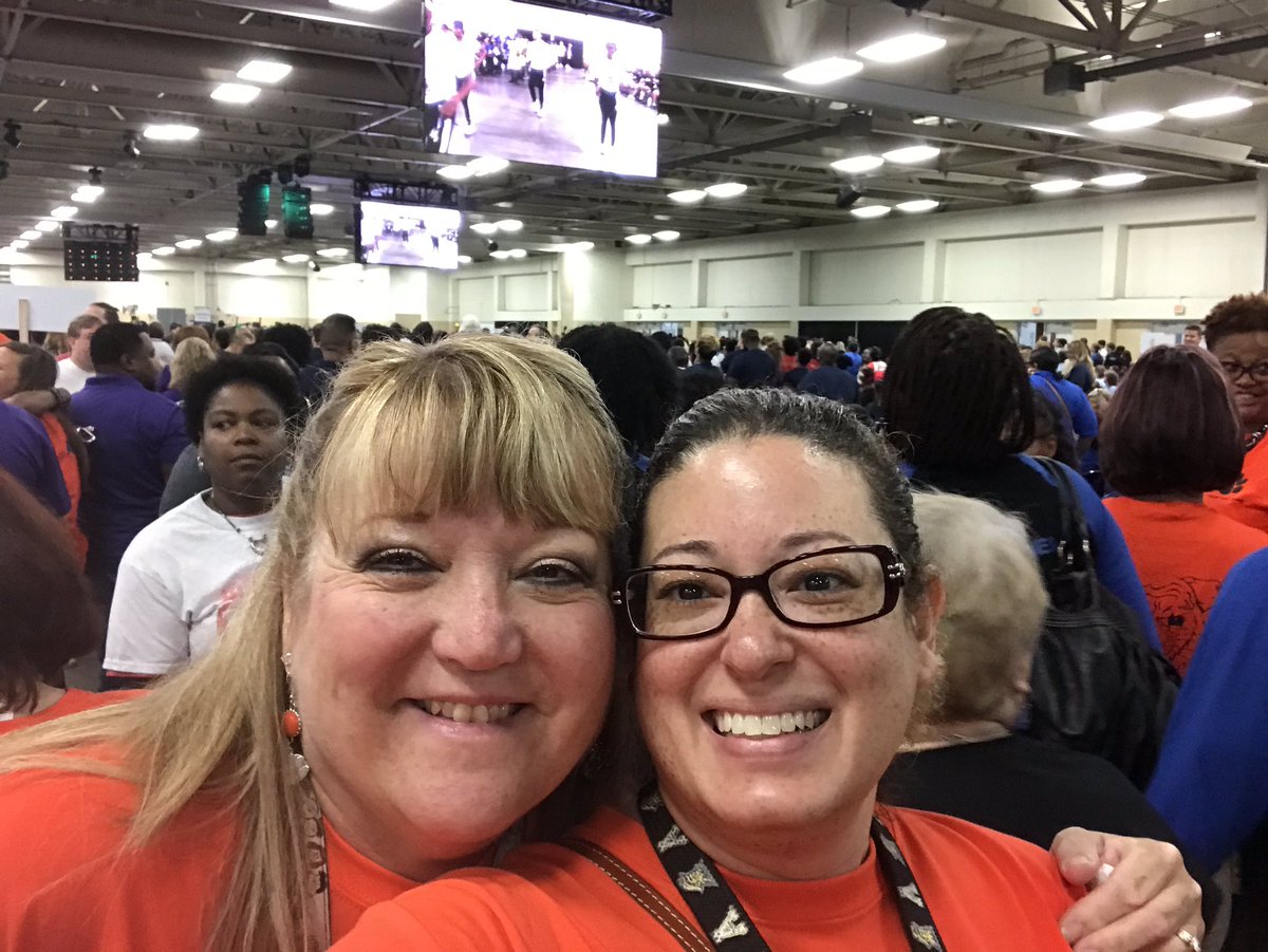 MrsAnderson520's tweet photo. Room prep, convocation, #TeamAwesome, OpenHouse. Ready For The 2019-2020SchoolYear!! #RFEStigers https://t.co/HrO5kMbMpN