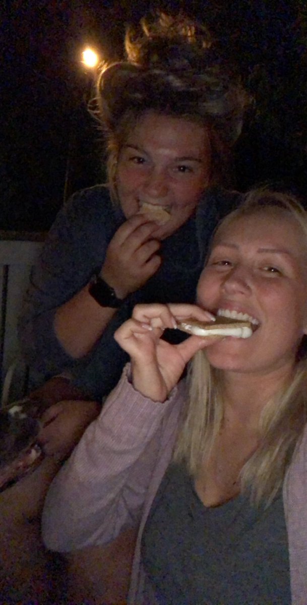 LindsayDeLorme's tweet photo. Only took us til the end of summer #smorelovinselfie #ACESlearners #summerselfiebingo @ACESlearners https://t.co/bfMyY1Mjyj