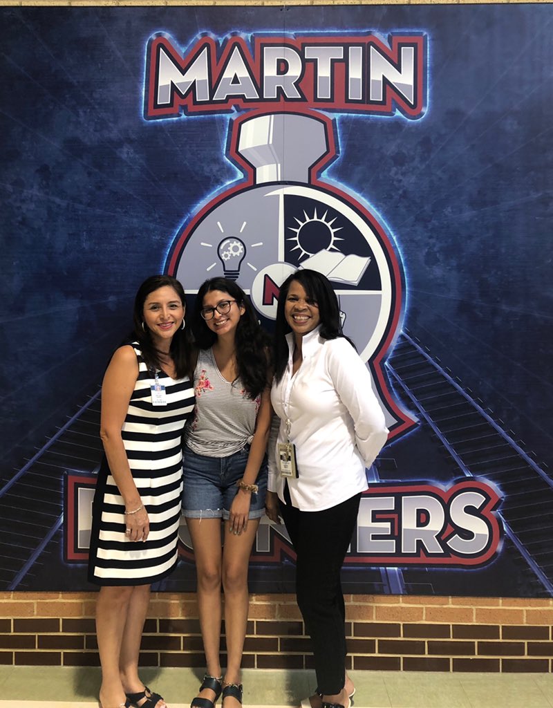 Jim G. Martin ES (@nisdmartin) on Twitter photo <a href="/Nisd/">Northside ISD</a> When a former student who opened our school as the first 5th grade class visits as a college student...priceless #legendary #MartinProud #ontheRightTrack <a href="/Nisd/">Northside ISD</a> When a former student who opened our school as the first 5th grade class visits as a college student...priceless #legendary #MartinProud #ontheRightTrack