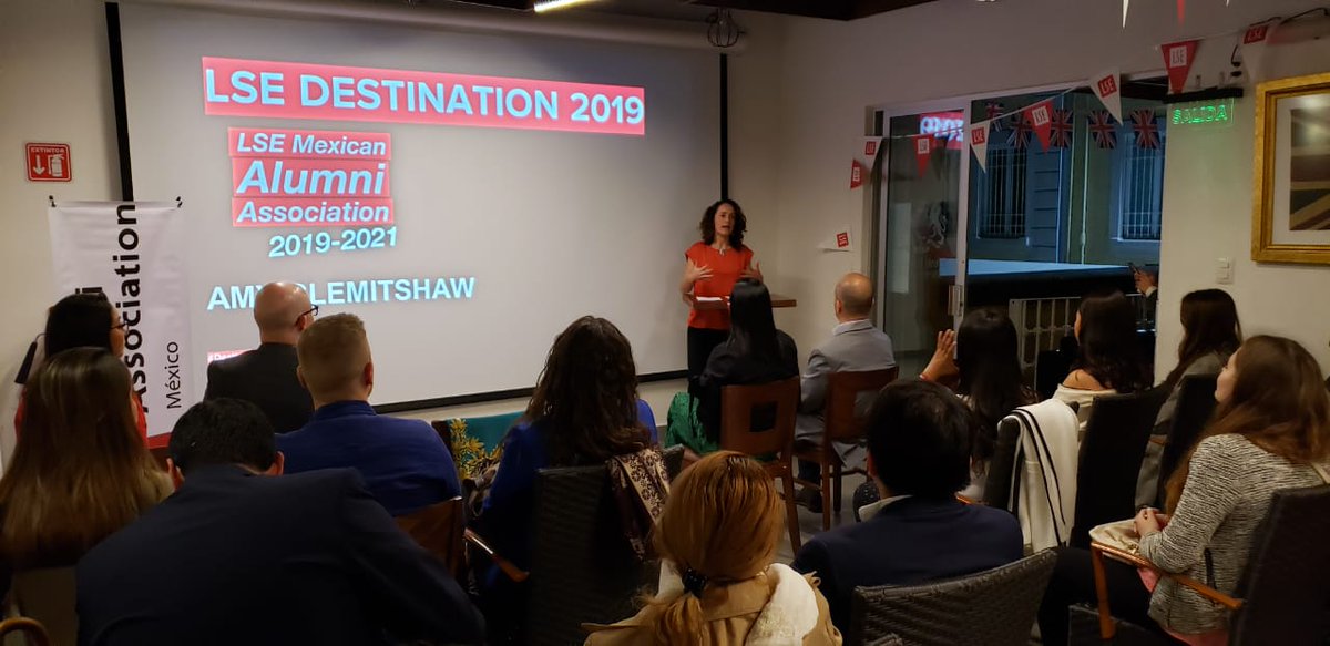 LSEMexalumni's tweet photo. .@AmyClemitshaw nos da 3 consejos para vivir la experiencia LSE: 1) Conoce más alla de Londres, 2) Aprovecha al máximo  todas las oportunidades que la Universidad ofrece, 3) intercambia experiencias y convive con personas de otros programas #partofLSE #destinationLSE https://t.co/Jt7CfHrbTH