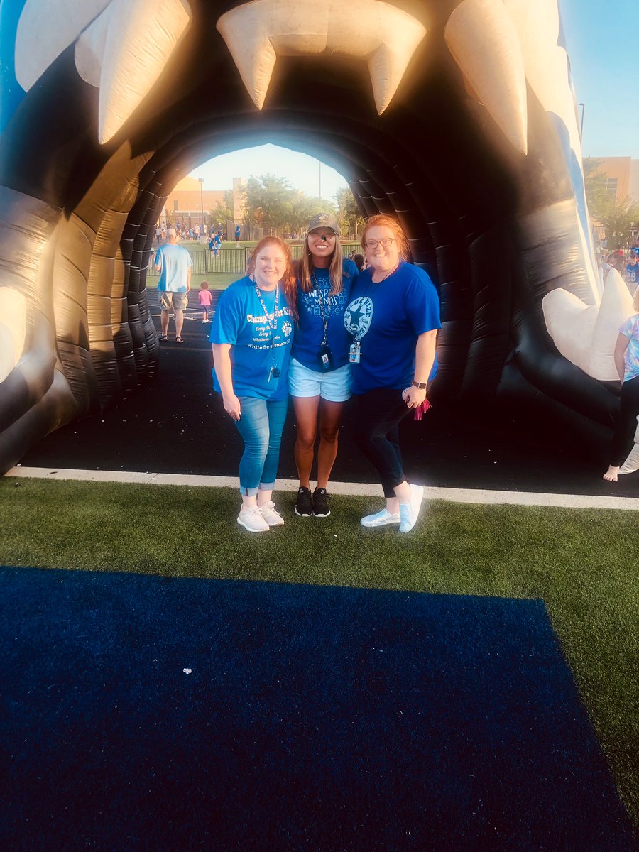 Thankful. Thankful for these listening ears. Thankful for the fact when I freak out cry and laughter at the same time, they remain calm. Thankful we have each others back on this crazy first week. 💕 #empoweringbearsbhe