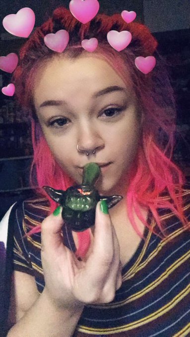 Thank u angels for 9.9k!💘  This hit is for u ✨ https://t.co/87dqsewsWR