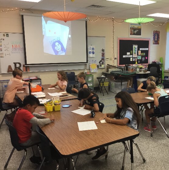 MrsKerksiek's tweet photo. Busy day in the art room today! ☺️🎨 #TomahawkStrong #ArtEd #ElementaryOATS #Elementaryart https://t.co/0iJQyvkXwd