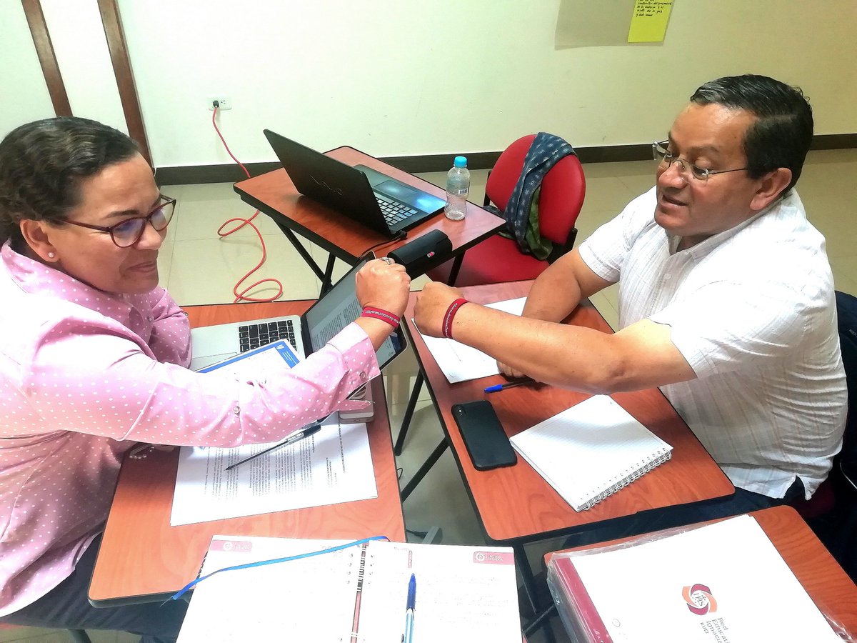 #SomosJesuitasSomosRUEI
Con gran entusiasmo participamos de la articulación del sector educativo de <a href="/JesuitasEcuador/">Jesuitas Ecuador</a> #ConstruyendoUnaReddeRedes
<a href="/fyaecuador/">Fe y Alegría Ecuador</a>, @CMTecuador, <a href="/IRFEYAL/">IRFEYAL Ecuador</a>, <a href="/PUCE_Ecuador/">PUCE Ecuador</a> Soñamos un nuevo Ecuador y queremos transformarlo desde la educación <a href="/Guillosjec/">Guillermo</a>