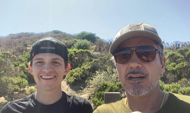 IniciativaV's tweet photo. 🚨 AHORA 🚨
#TomHolland acaba de publicar en su INSTAGRAM varias fotos de él junto a #RobertDowneyJr (#IronMan) con la siguiente oración: "¡Lo hicimos, Señor Stark!" 😭 #BringBackSpideyNOW https://t.co/Tfxvzp7F7x