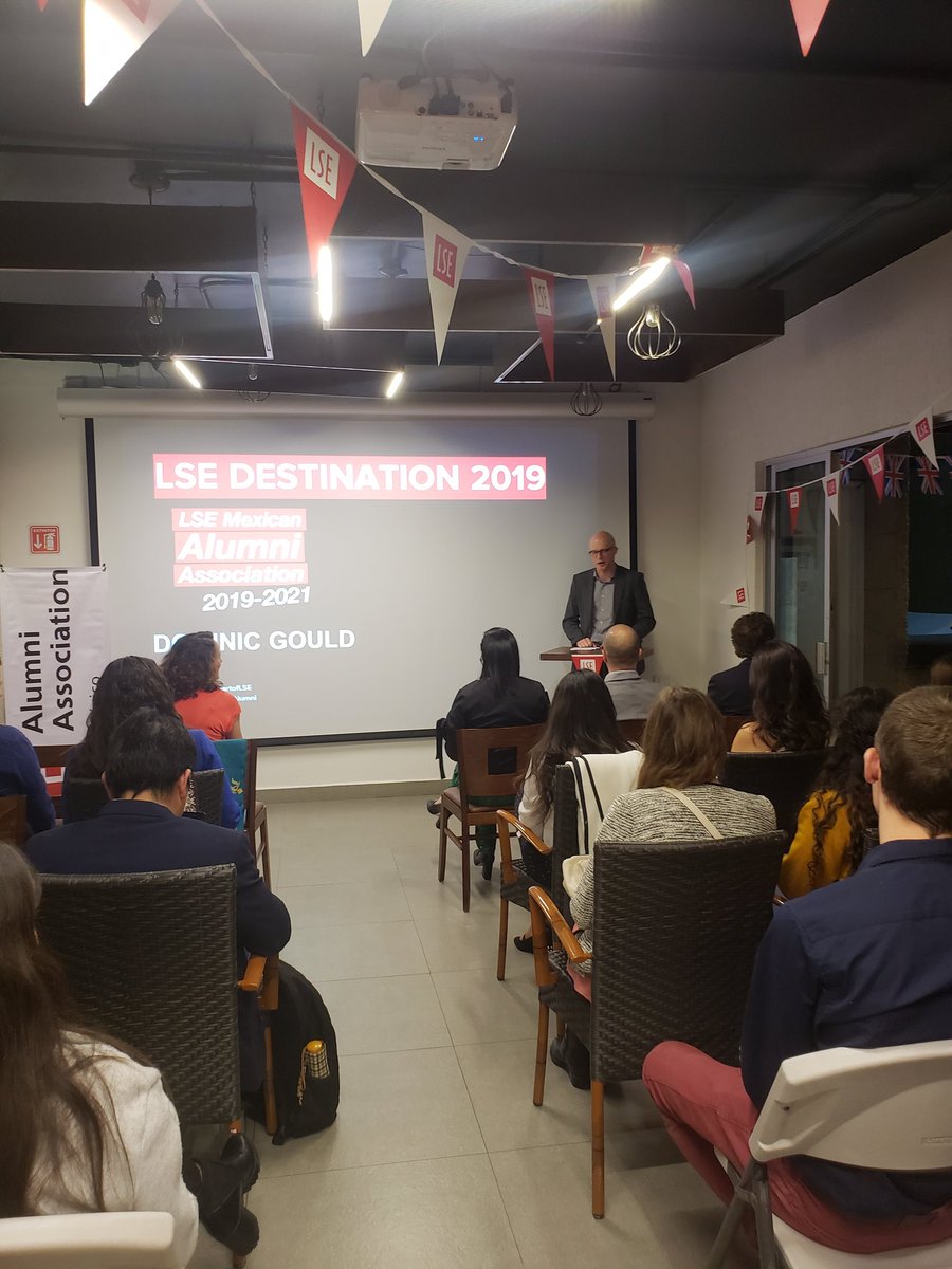 LSEMexalumni's tweet photo. Dominic Gould nos invita a aprovechar el entorno interdiciplinario que ofrece LSE, clases, puntos de vista, amistades, nacionalidades.  Disfruten al máximo su experiencia. #partofLSE, #LSEMexico, #destinationLSE https://t.co/p1oivso4hZ
