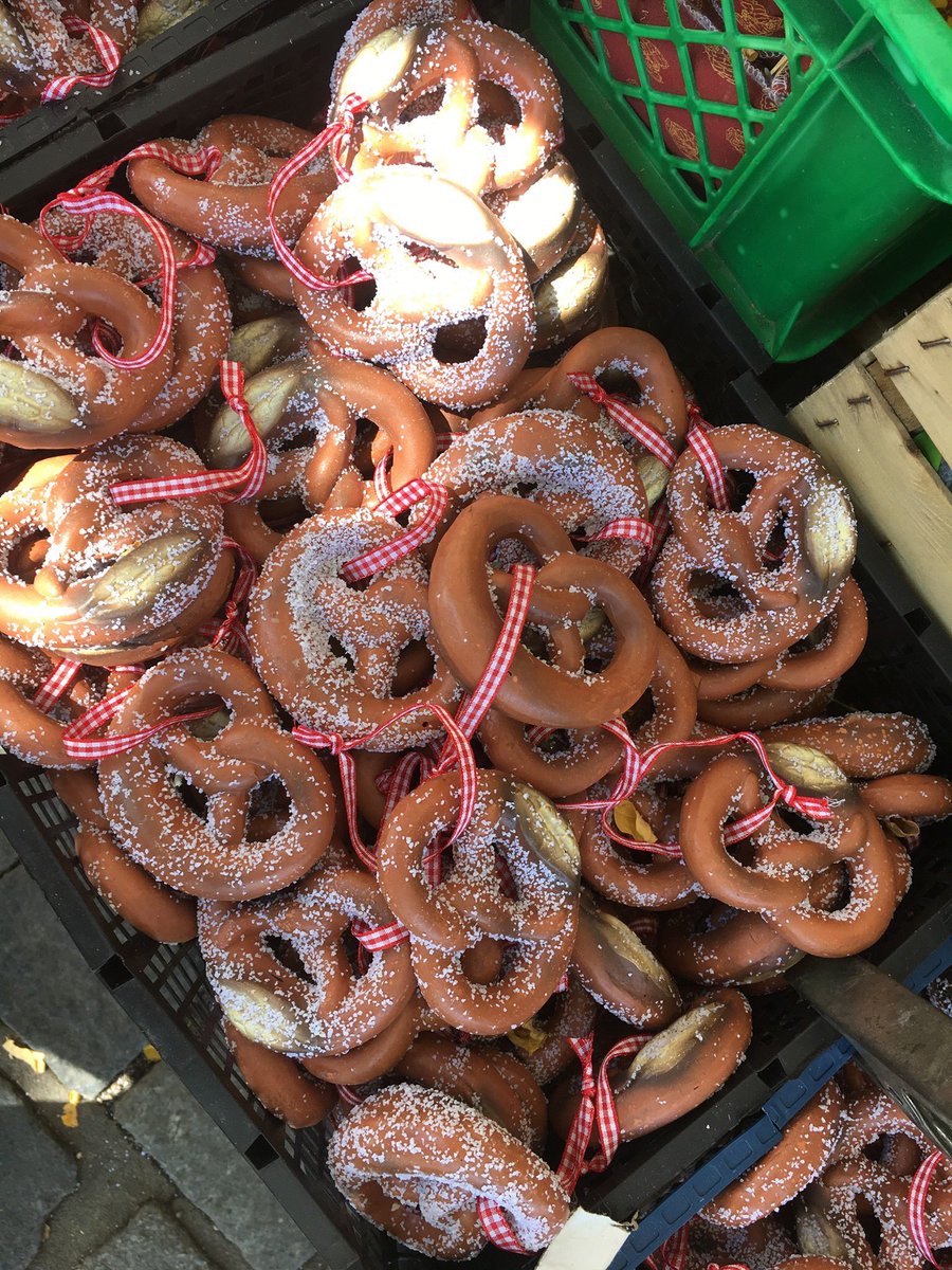 fallrivercrit's tweet image. Hungry? U told us u wanted food. This year we're proud to serve delicious breadhitz.com sausages with homemade pretzel buns. Pre-order yours with water and chips for a reduced price of $8 before 5 pm tomorrow.  bikereg.com/43007