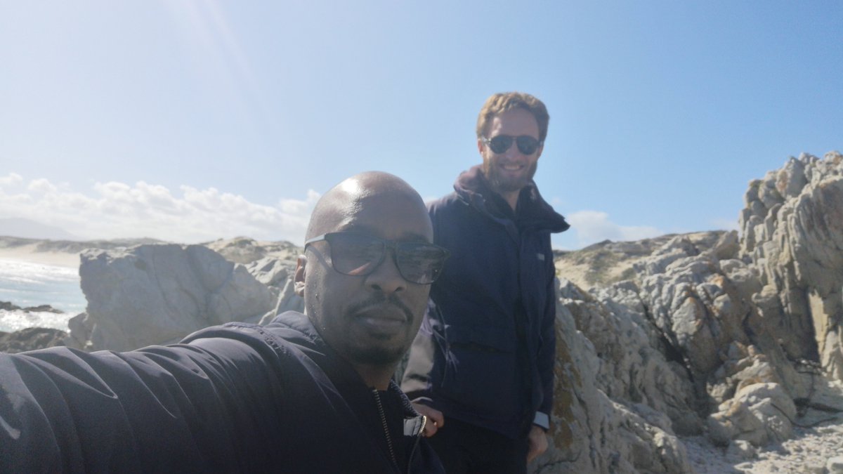 Vuyo Lab tweet media