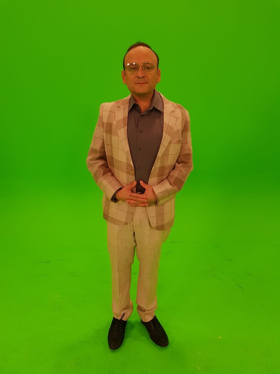 laloespana's tweet photo. Hoy grabé mi última escena de la 2a temporada de @LaParodiaOf El maestro #pical Cerramos un ciclo y me siento muy agradecido con todo este gran equipo y nuestro público generoso GRACIAS. 🙏🏼😃🙌👏🏻🍀 https://t.co/HBhdVPNzJA