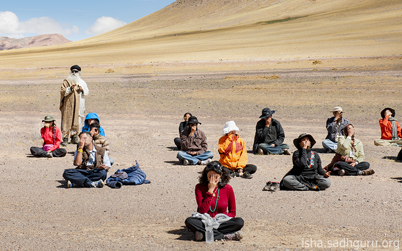 SadhguruJV's tweet photo. Only if you clean your energy system of karmic imprint, can you change your destiny. This is why yogic kriyas are important. #SadhguruQuotes https://t.co/r2iwfw0Hw7