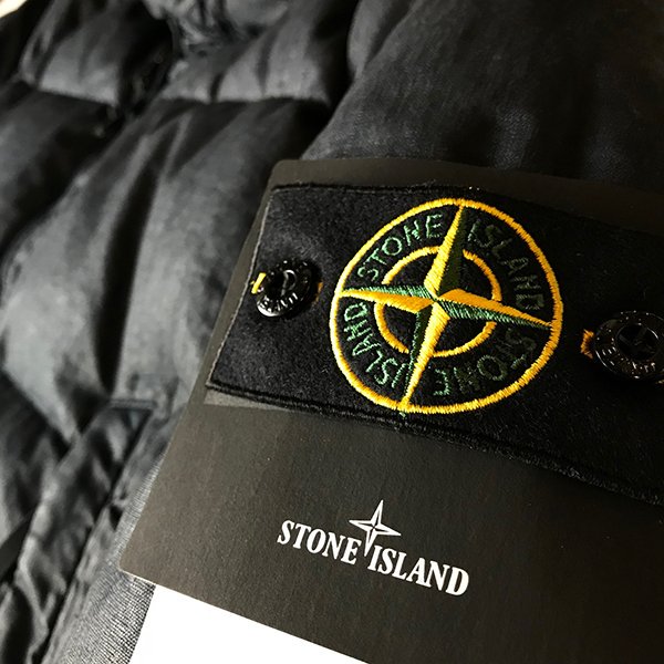 Fringe בטוויטר Stone Island それはラグジュアリースポーツウェアの頂点の証 今シーズンよりフリンジにて ストーン アイランド の取り扱いがスタートします ファッションとして 機能服として そして上質 本物を求める大人の洋服として ぜひじっくりと