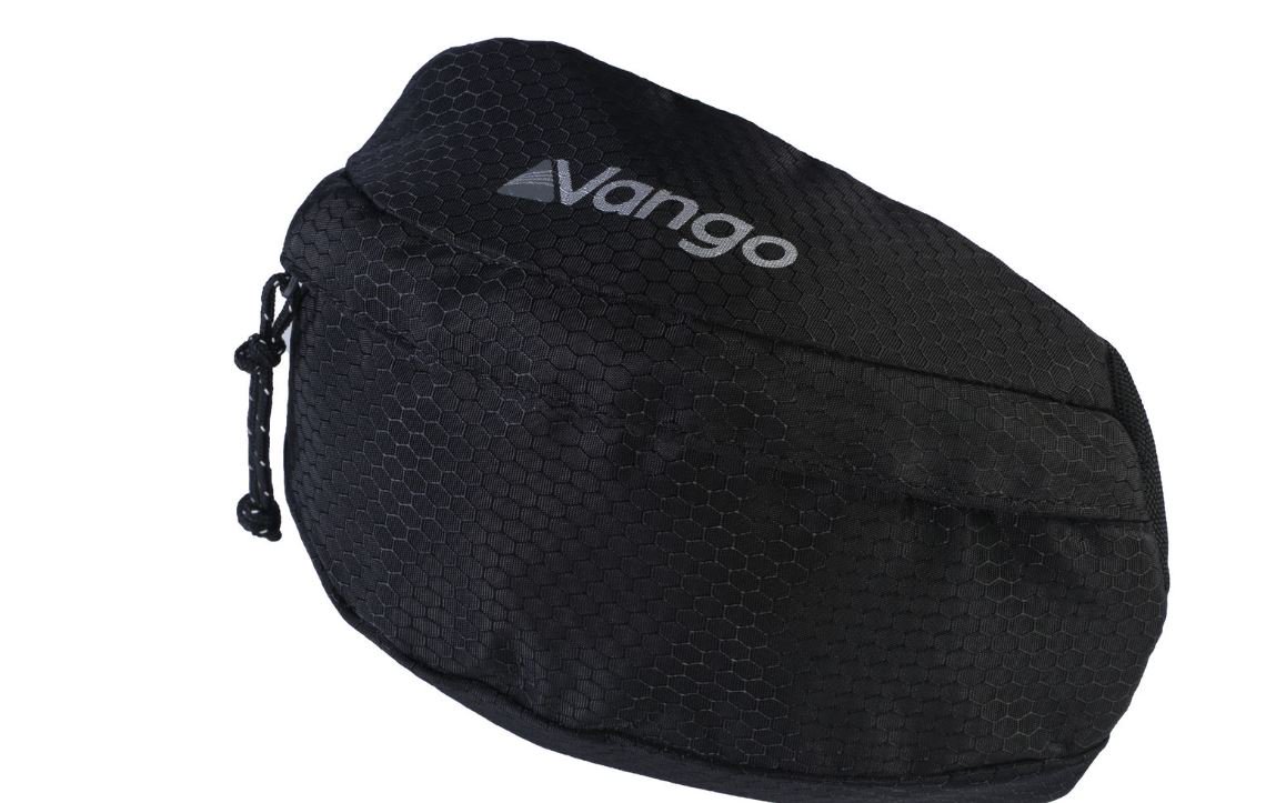 vango's tweet photo. To celebrate the Bank Holiday we wanted to treat the #Vangotribe to another #FreebieFriday 🎉 Having your outdoor essentials on you is important. That's why a Vango Universal Hip Pouch is key! Want to win one? All you have to do is follow us and retweet this tweet. Good luck 🤞 https://t.co/BBlXkPpwxN