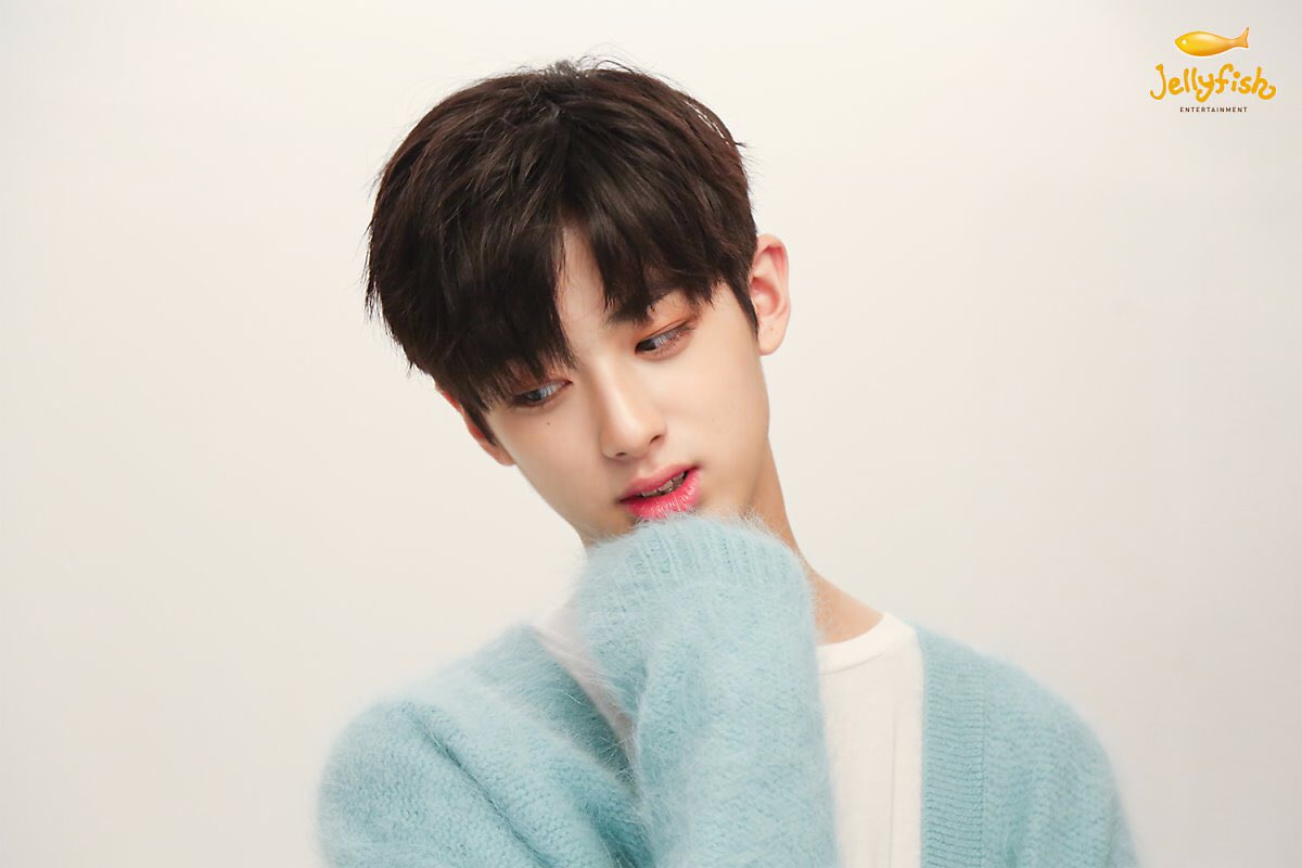 [PIC] 190823 เบื้องหลังการถ่ายภาพโปสเตอร์แฟนมีทติ้ง (4)

#KIMMINKYU #김민규 #คิมมินกยู