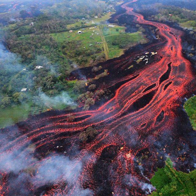 jaydevdave93's tweet image. Earth isn't dying. It's been killed. #amazonforestfire