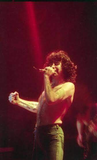 coldheartdman's tweet photo. #OnThisDay in 1979 @acdc played in Northern Ireland with the first of two shows in Belfast at the @UlsterHall 🤘🏻🤘🏻 https://t.co/8XnV9t46bx