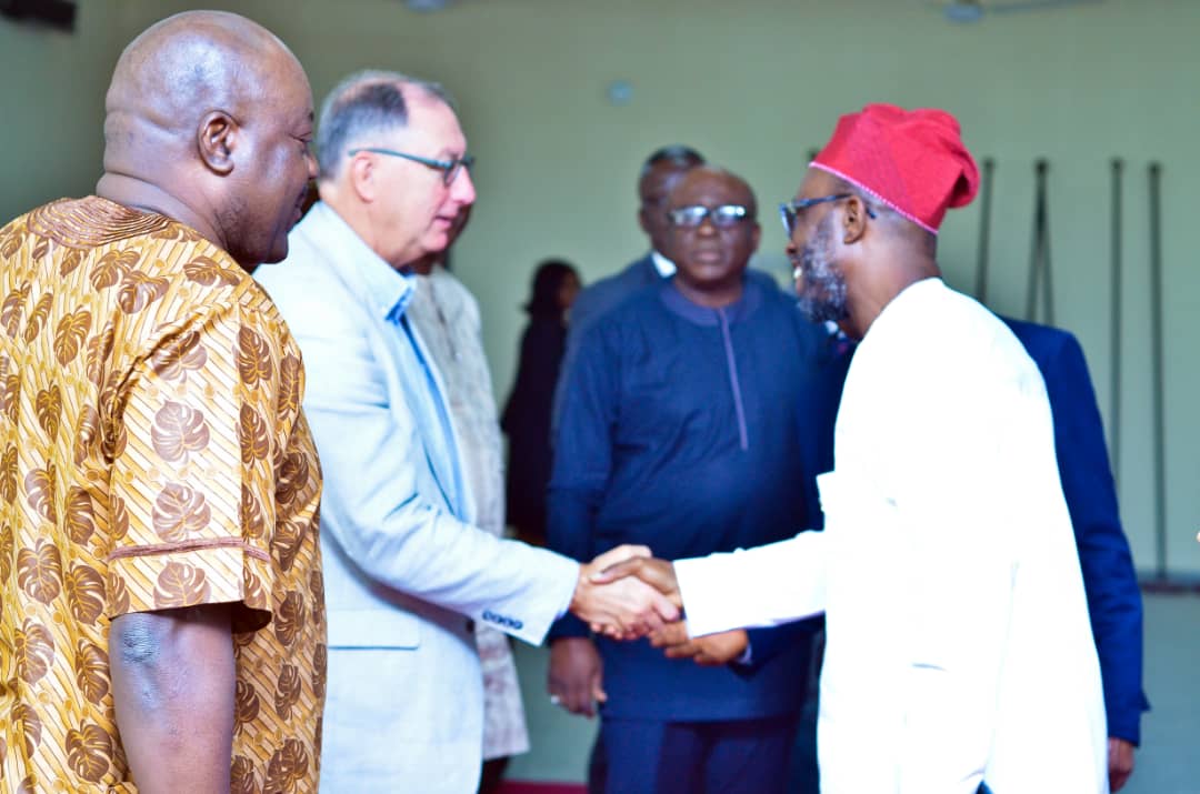 LASUOfficial's tweet photo. The Vice Chancellor, Prof. Olanrewaju Fagbohun, SAN, is set to receive an Education Award of Excellence from the Mayor of Newark City, New Jersey. 
An Award advance team which had as members Otunba Tai Balofin, Mr Robert Brunner and Amb Edward Olutoke was in LASU on Thurs. https://t.co/o9MbVE3IyM