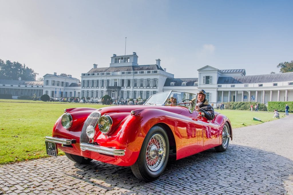 BNRautoshow's tweet photo. Vanmiddag de eerste aflevering van het nieuwe seizoen! #S8E1 live vanaf het Concours d'Elegance op Paleis Soestdijk.
Dit gaan we doen: https://t.co/mAuQH342NI
Presentatie: @MeindertSchut & @wouterkarssen https://t.co/NwRotti4pt