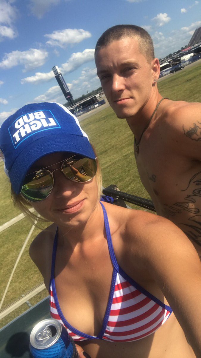 prepcity101's tweet image. I promise I have never been so happy! My family actually likes a person I’m dating! My son is obsessed with him. He likes nascar, bud light, country and he likes to work hard! He is a dream that I’ve had before and thought it would never come true! I love you Nick  😘🥰