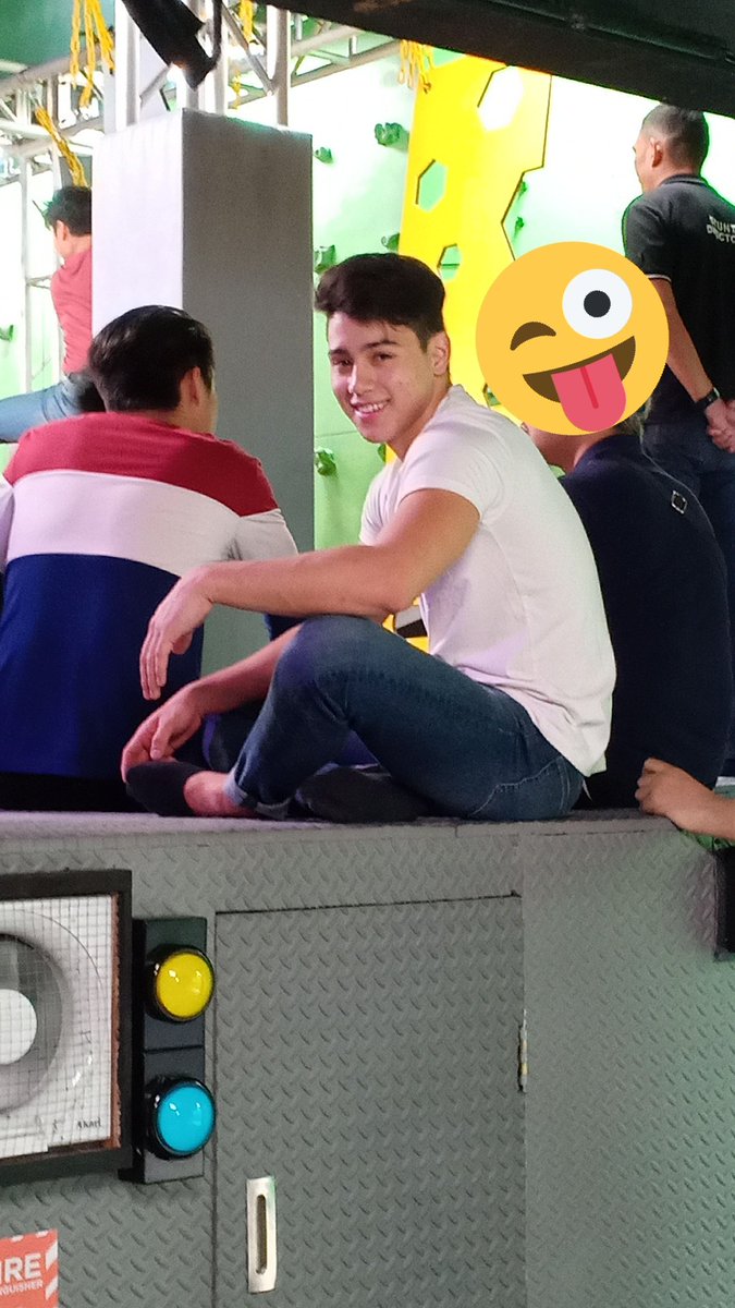 global_mich's tweet photo. Nkkmis nmn ang gnyang smile.... Michwunder https://t.co/vNaC8vwsvX