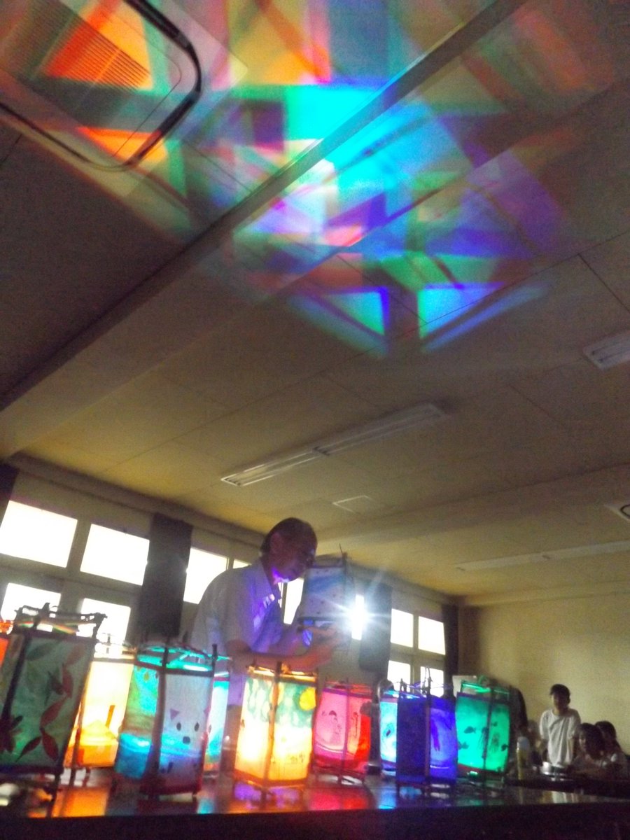 O Xrhsths 頌栄短期大学 Sto Twitter 8 8 23と2日間に渡って 夏休み こどもいろいろ体験スクール 森のランタン を作ろう を開催いたしました 東灘区まちづくり課と連携し 本学の沖中専任講師を中心に小学生のこどもたちと手作りランタンを作りました 夏の